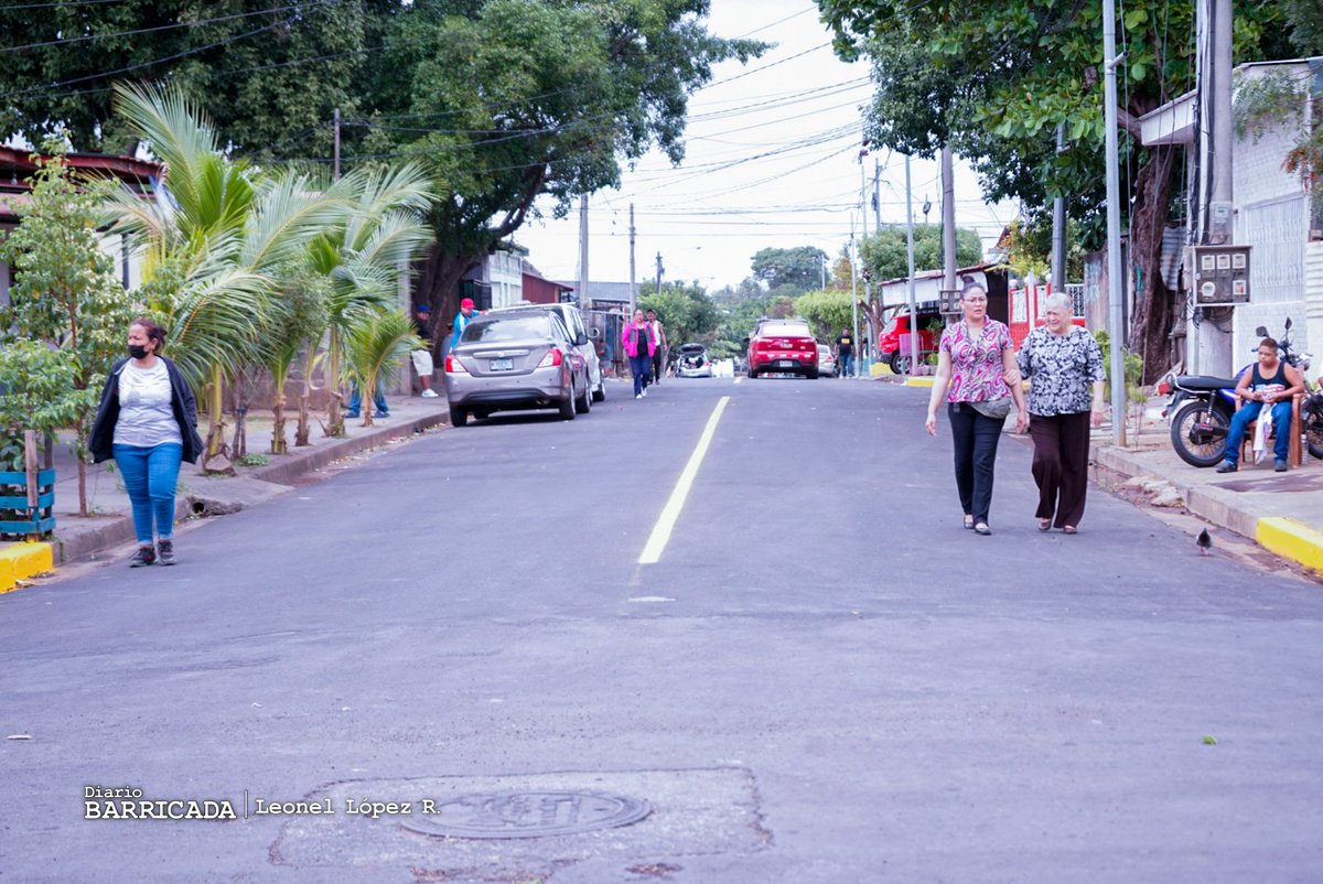 LeoLopezR_'s tweet photo. #Nicaragua | La tarde de este miércoles 1ro de febrero, los  habitantes del barrio Santa Rosa del Distrito IV, junto a las autoridades municipales inauguraron 5 cuadras de calles que fueron recarpeteadas por el programa Calles para el Pueblo 2023.
@db_nicaragua https://t.co/WiV4bI8gN2
