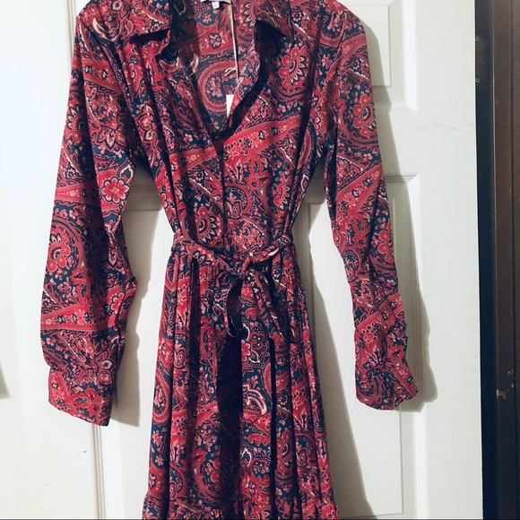ChaiTeaQueen's tweet photo. So good I had to share! Check out all the items I'm loving on @Poshmarkapp #poshmark #fashion #style #shopmycloset #vincecamuto #walterbaker #chaudry: https://t.co/xqVtqxbr7f https://t.co/ySOvS8qKZz