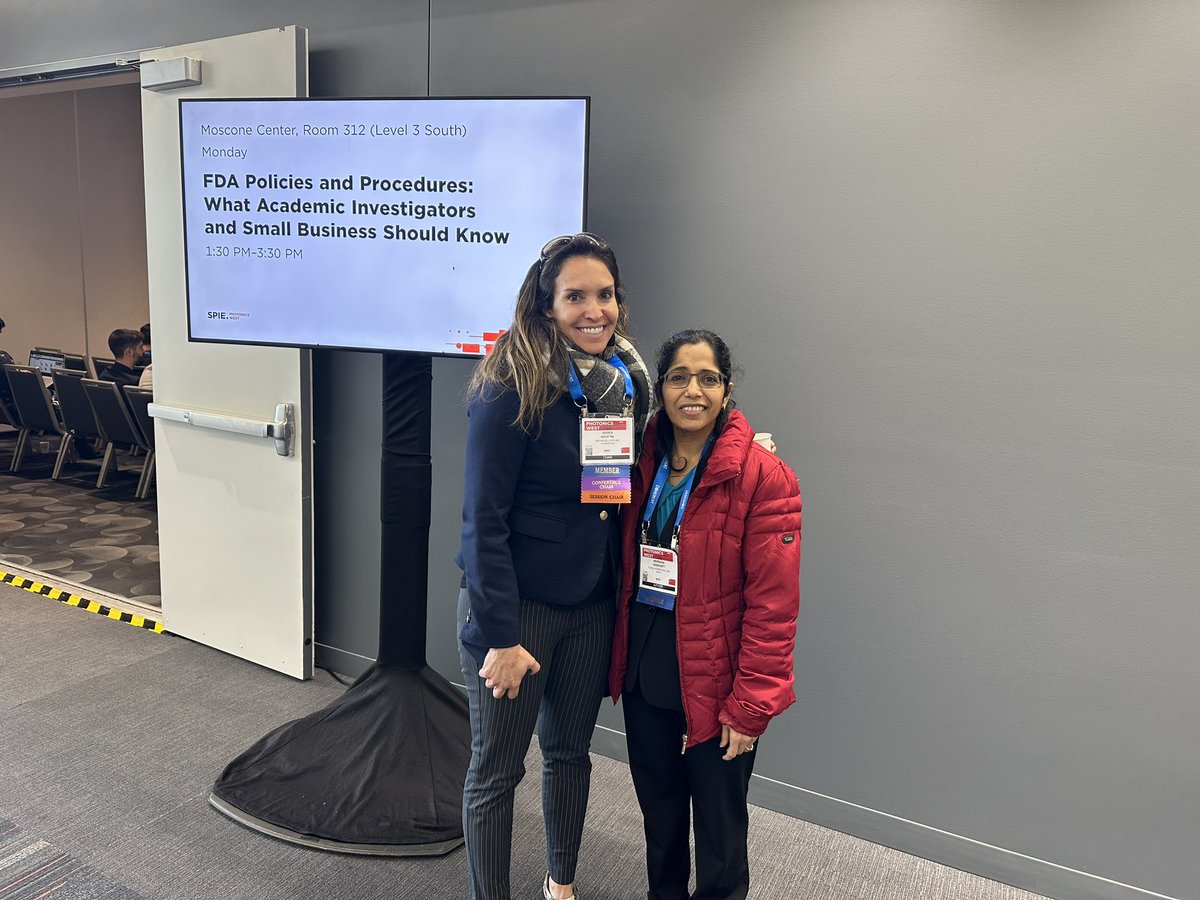 So great to see my best grad school friend Anu Godavarty . We have been attending @PhotonicsWest for over 20 years!