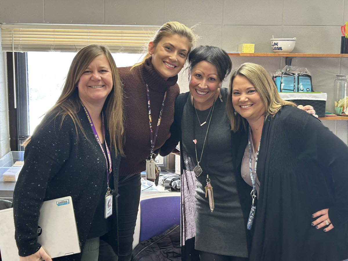 keels226's tweet photo. I love working in a district where collaboration is valued @ipsd204! We loved hosting the @petersonpanther team at the @BrookdaleBobcat Den! We truly are better together! Also, congratulations @WitkowskiRachel and welcome to the best elementary principal team! 👊#brookdaleroars https://t.co/YBRKsFz8Pe