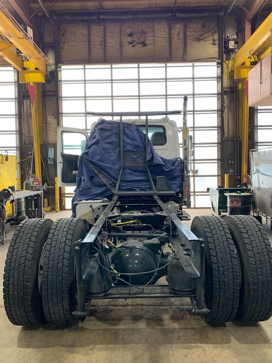 Goldec_Hamms's tweet image. Thank-you so much for your patronage Web-Cor Pressure Services!! Your new @Goldec_Hamms tank turned out beautiful and turn a around was excellent!!
#TankTruck #TankLife #AlbertaOilfield #AlbertaEnergy  #YQF @GWKenworth @KenworthTruckCo