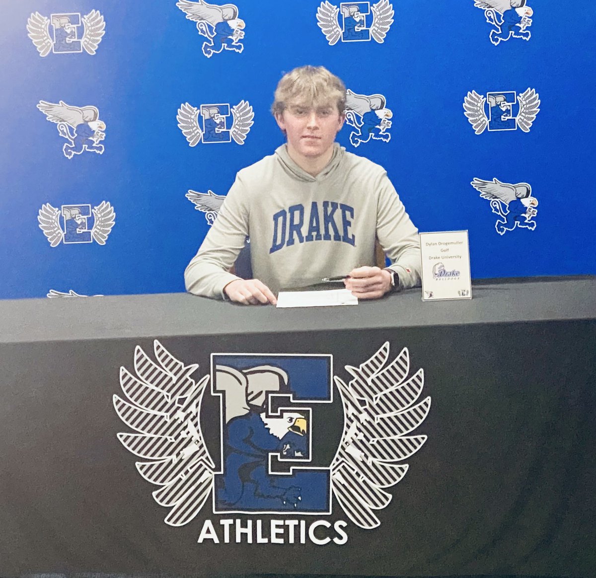 LWE Boys Golf (@lweboysgolf) on Twitter photo Congratulations to Dylan Drogemuller on his official signing today! Class Act ! <a href="/Drakemensgolf/">Drake Men’s Golf</a> Congratulations to Dylan Drogemuller on his official signing today! Class Act ! <a href="/Drakemensgolf/">Drake Men’s Golf</a>