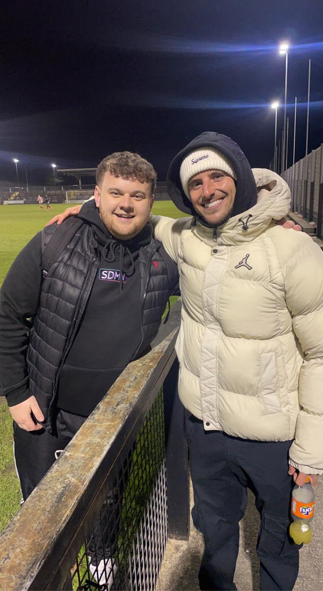 margate_fc's tweet photo. Mason Mount is a Margate fan ✅💙 @MasonMount 

#UpTheGate https://t.co/0xb4fP5scC