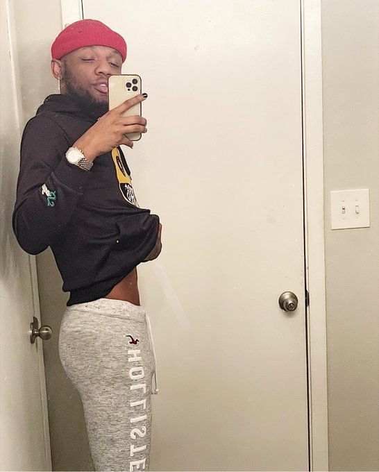 Watch 🦋's leaked NSFW photo on TwXstars