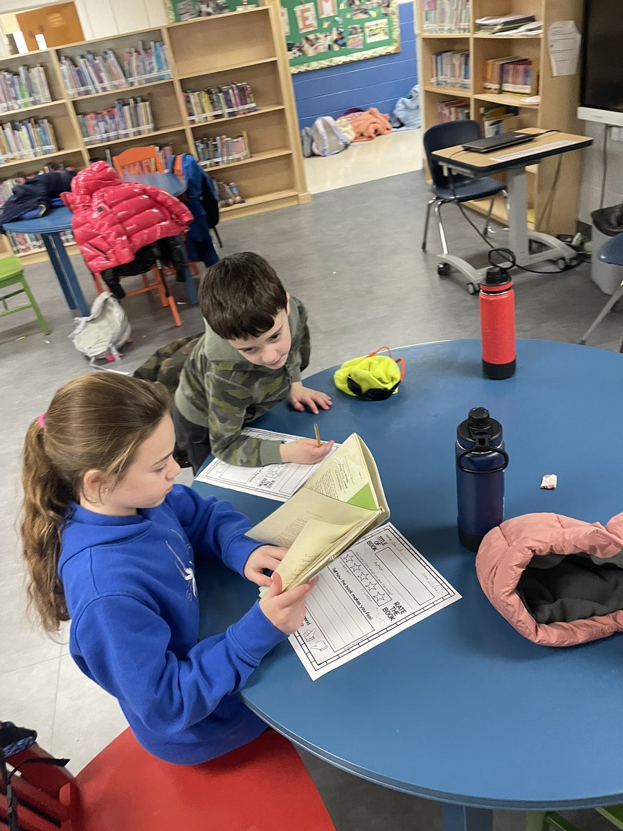 Morgan5thGrade's tweet photo. @learningbee20 @WestSchoolLBNY @LBSchoolsNY @LorraineRadice1 Some more scenes from today’s action! #WestIsBest #WorldReadAloudDay #PowerfulPartners @WestSchoolLBNY @LorraineRadice1 https://t.co/LMlF9HDvuA