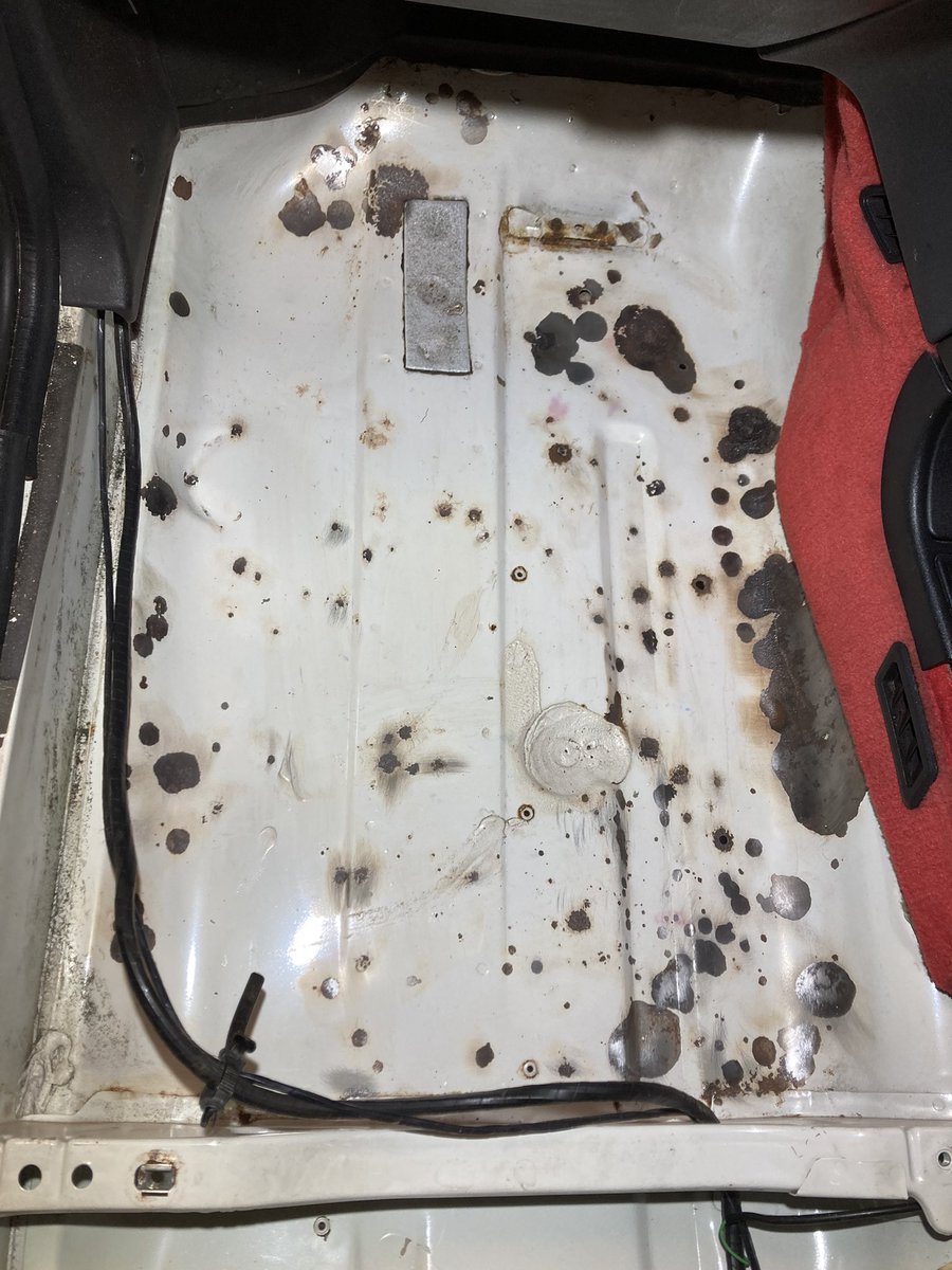 magown3's tweet photo. Treating some surface rust then primer and paint. #205GTIproject https://t.co/4YagzaTqnl