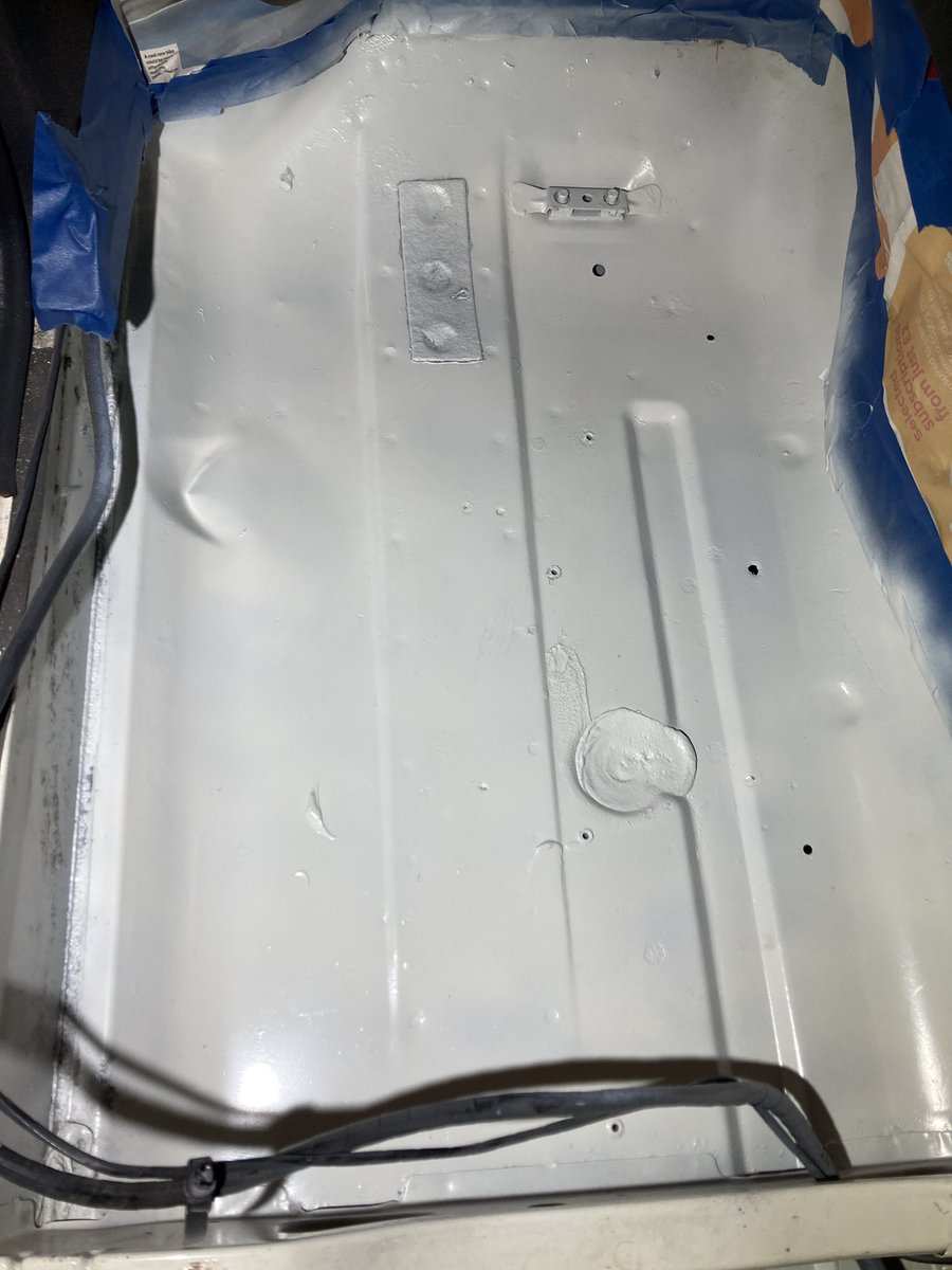 magown3's tweet photo. Treating some surface rust then primer and paint. #205GTIproject https://t.co/4YagzaTqnl