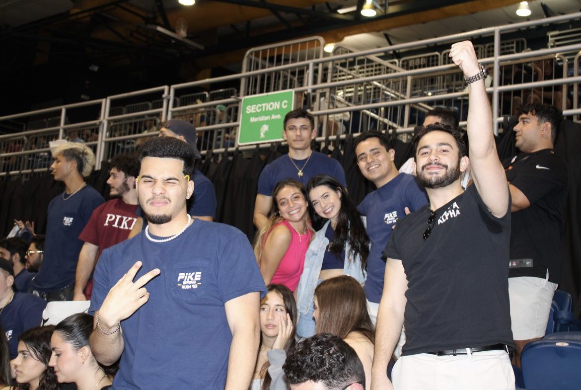 gioeltaktouk's tweet photo. Greek Life at @FIU has been awesome! GET INVOLVED! #WeareFIU #ΠΚΛ https://t.co/66ZbhxdX7r