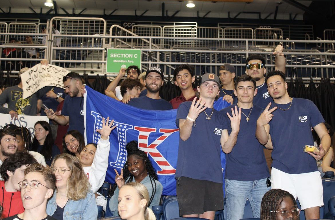 gioeltaktouk's tweet photo. Greek Life at @FIU has been awesome! GET INVOLVED! #WeareFIU #ΠΚΛ https://t.co/66ZbhxdX7r