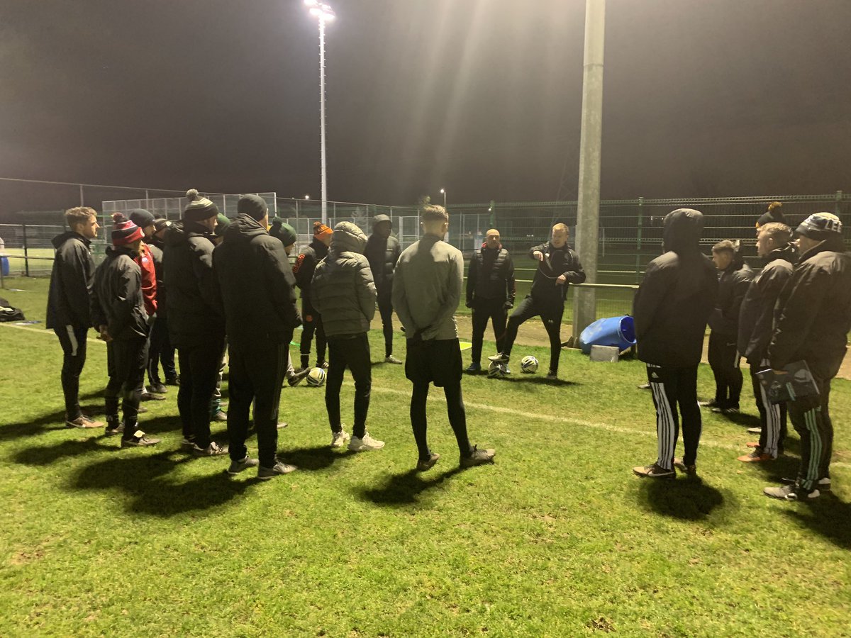 CarberryTommy's tweet photo. AUL Coach Education Programme continued tonight with practical sessions for the 7v7 &amp; 9v9 well done to all for their continued commitment to this programme @AULleague @FAICoachEd @dessmith100 #realitybasedlearning #playercentred https://t.co/TAwV5ZEzzX
