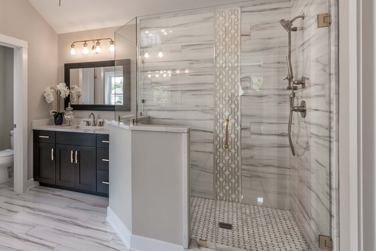 HomeChannelTV's tweet photo. See ALL 12 Luxury Shower Designs ... [VIDEO]--> https://t.co/VFNWV5foV1
.
.
#bathrooms #bathroomdesign #design #Interiors #interiordesign #luxurybathroom #bathroomshot #ShowerHour #homechannel #homechanneltv https://t.co/CTMg4JIp7g