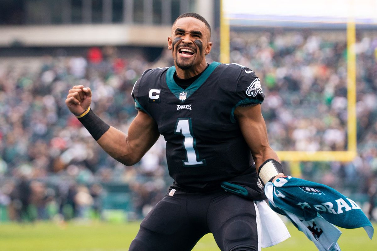 PHLEaglesNation's tweet photo. The #Eagles have (by far) the most games started by Black QB’s in NFL History, at 369. The next closest team is the #Titans.

These QBs include Jalen Hurts, Randall Cunningham, Donovan McNabb, Mike Vick, Rodney Peete, &amp; more.

#SuperBowlLVII will make it 370.

#BlackHistoryMonth https://t.co/3xM7njkenL