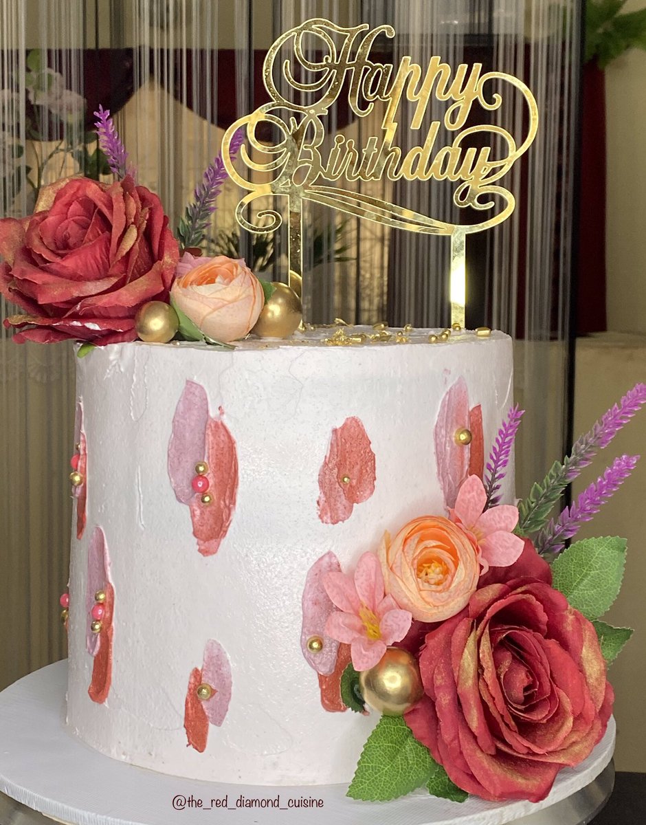 _byzainab's tweet photo. @Oosha_omobadan Good day Sir. I’m Zainab, a 16y/o baker. If I’m given the opportunity to win this, I’ll be able to expand my little business and startup a working space to facilitate my venture. That will enable me to have a solid foundation for any classes I wish to host in the near future. https://t.co/5yR20Y8mt8
