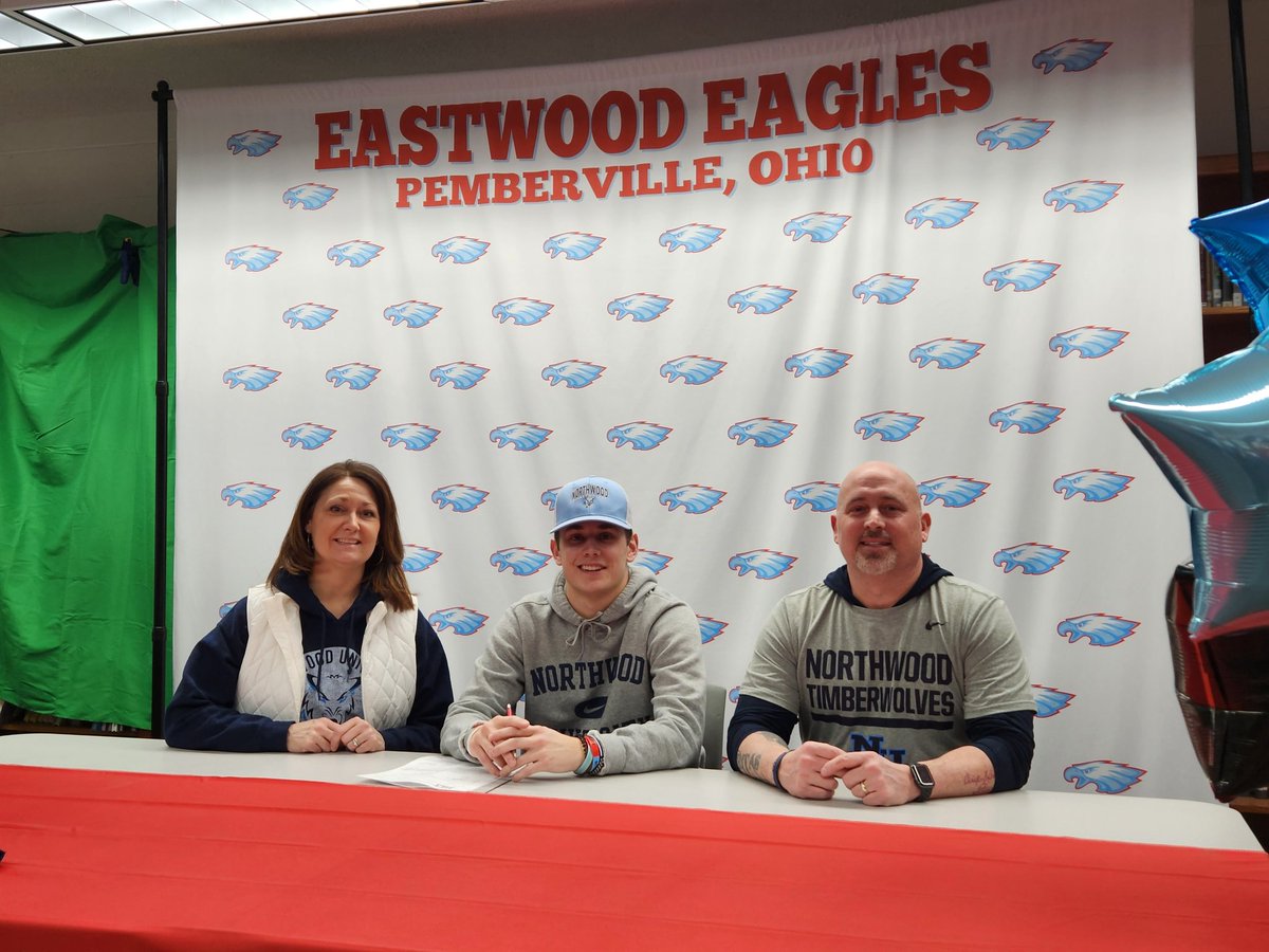 Eagle Senior Football Football player Case Boos signing his NLI to continue his academic and Football career at Northwood University.  Congratulations Case and well deserved!