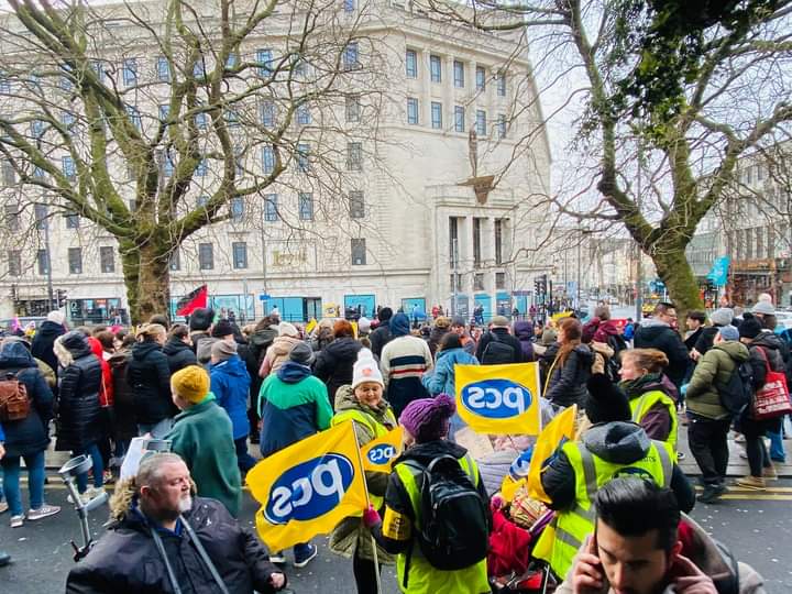 TraceyH4WHM's tweet photo. 12/Thread #Liverpool 
#PCSonStrike #Feb1Strike  #blamethegovt
#CostOfLivingCrisis #FightForFairPay 
No pics of the rally from me as I was stewarding. Some more pics from Karen Fletcher who managed to Steward &amp; take pics. X https://t.co/ICcHLu1K2o