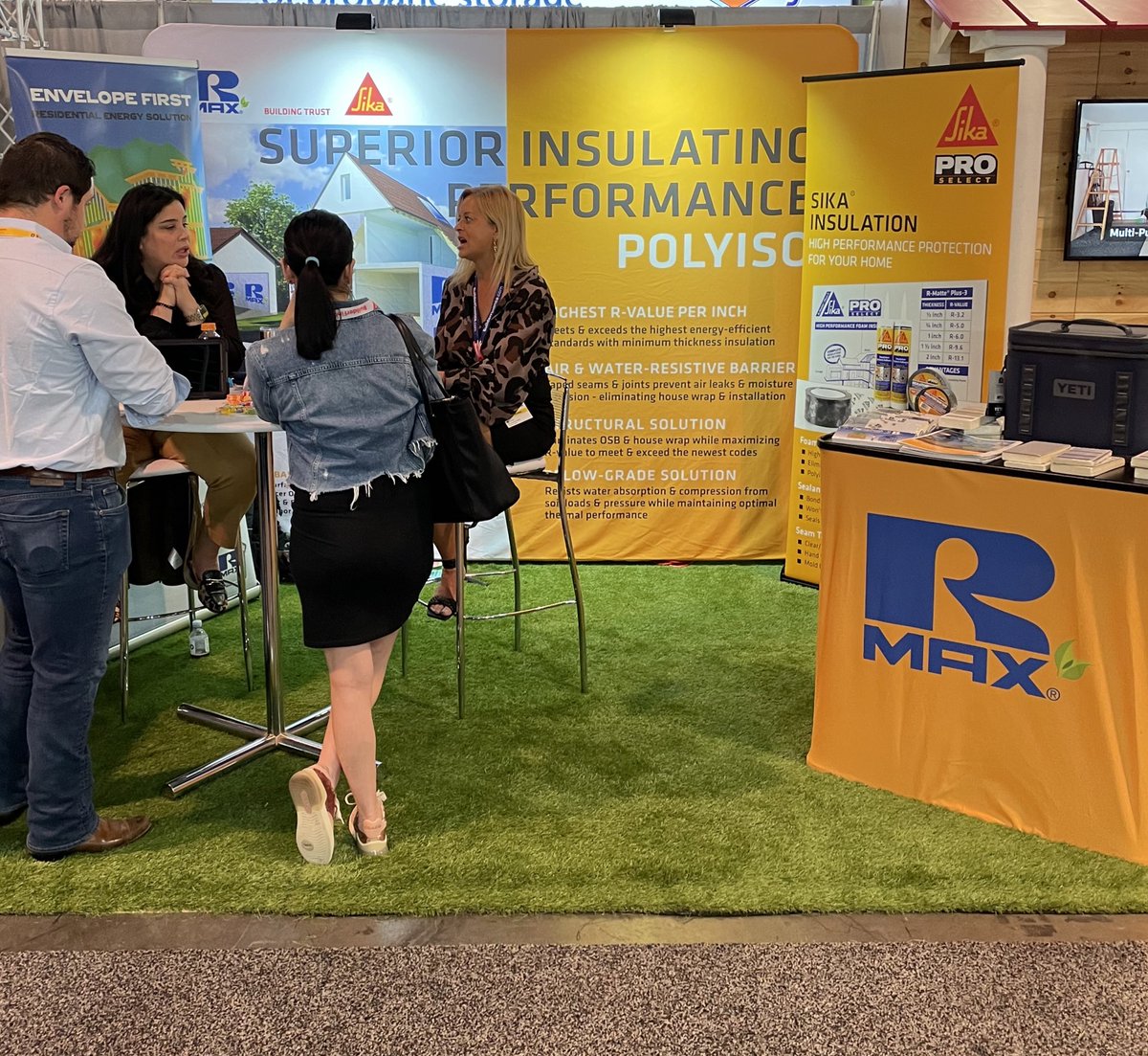 rmaxci's tweet photo. Just a couple more hours left of day 2 @IntlBldrsShow Stop by SL7114 to say hello👋 #letstalkpolyiso #IBS2023 https://t.co/xWk2ZTV0hv