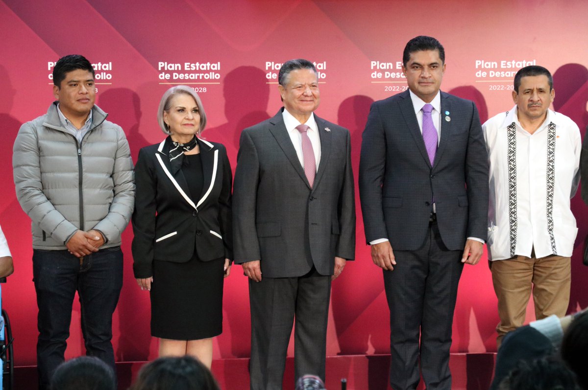 PJEHidalgo's tweet photo. Vivir en un ambiente sano donde las necesidades básicas están cubiertas, es un derecho de todas y todos; por esa razón, desde el Poder Judicial celebramos las acciones emprendidas por el @gobiernohidalgo, para beneficio de las y los hidalguenses. https://t.co/we3yooretd