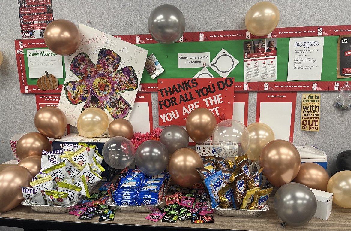 FishersPTO's tweet image. We love 💕 our FES Staff!! Today we did a POP in 🍿. Thank you for all you do FES Staff!!!