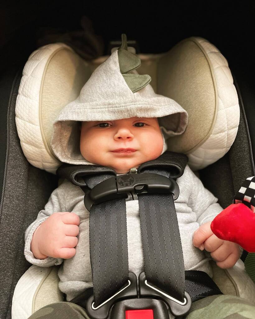 abbydflowers's tweet photo. Is this not the cutest, chubbiest 2 month old you’ve ever seen?! Elias Rex, we LOVE YOU! 🥰 https://t.co/qUEr9loENm https://t.co/Y1GZfrpcCj