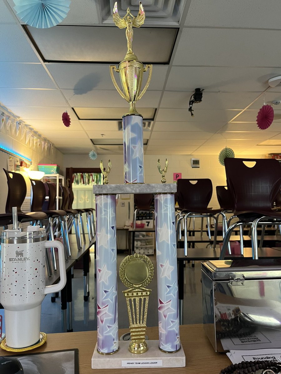 Laura Beth tweet media