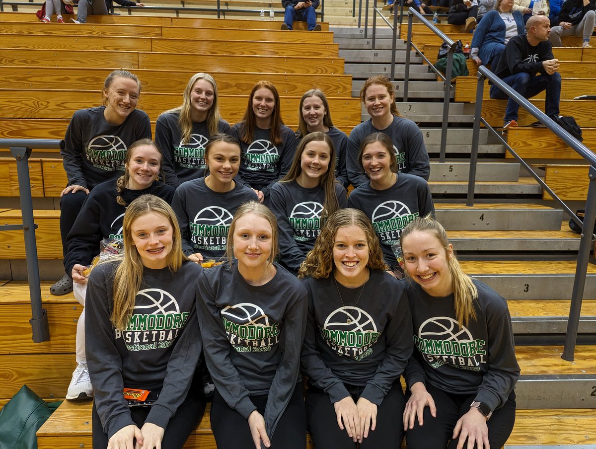 relliott2nd's tweet photo. Sectional 48 is about to tip off. South Spencer vs. Crawford County. Should be a good game. https://t.co/gkBGaqqDV5