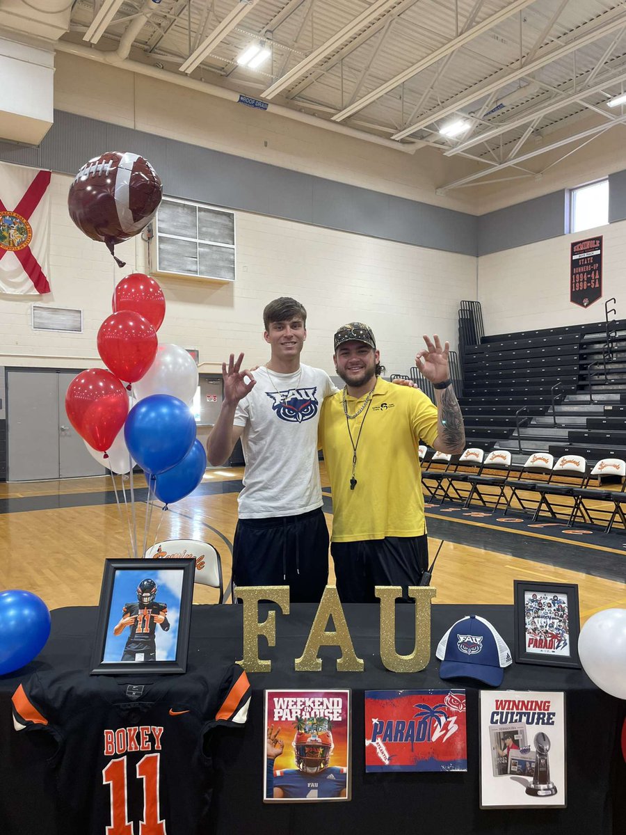 rucker_luke's tweet photo. Thank you to all of my coaches and teammates that helped me get to this point. I am grateful for you all. Blessed to have been a part of the Seminole High School Family🧡🖤
@elodge4 @Coach_Graff29 @Coach_Monte100 @DEvans345 @CoachHoun @coachdalton68
@Woody_Cox @CoachHarrisSHS https://t.co/mzUySxYdB1