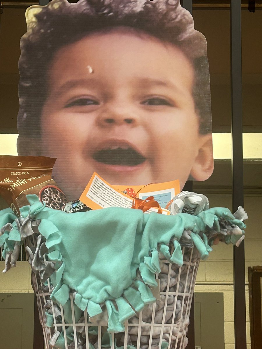 clcathletics's tweet image. Last but certainly not least, two more of our Seniors!! #weRclc #TigerPride