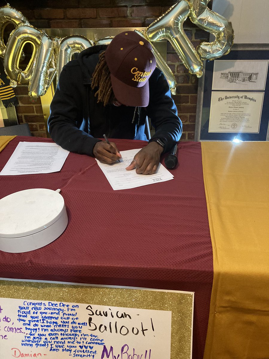 DA (@easyymoneyy3) on Twitter photo It’s Official, Let’s work🔥!#gomarauders #blessed #hbcu <a href="/GO_MARAUDERS/">Central State Athletics</a> <a href="/kporter411/">Kevin Porter</a> It’s Official, Let’s work🔥!#gomarauders #blessed #hbcu <a href="/GO_MARAUDERS/">Central State Athletics</a> <a href="/kporter411/">Kevin Porter</a>