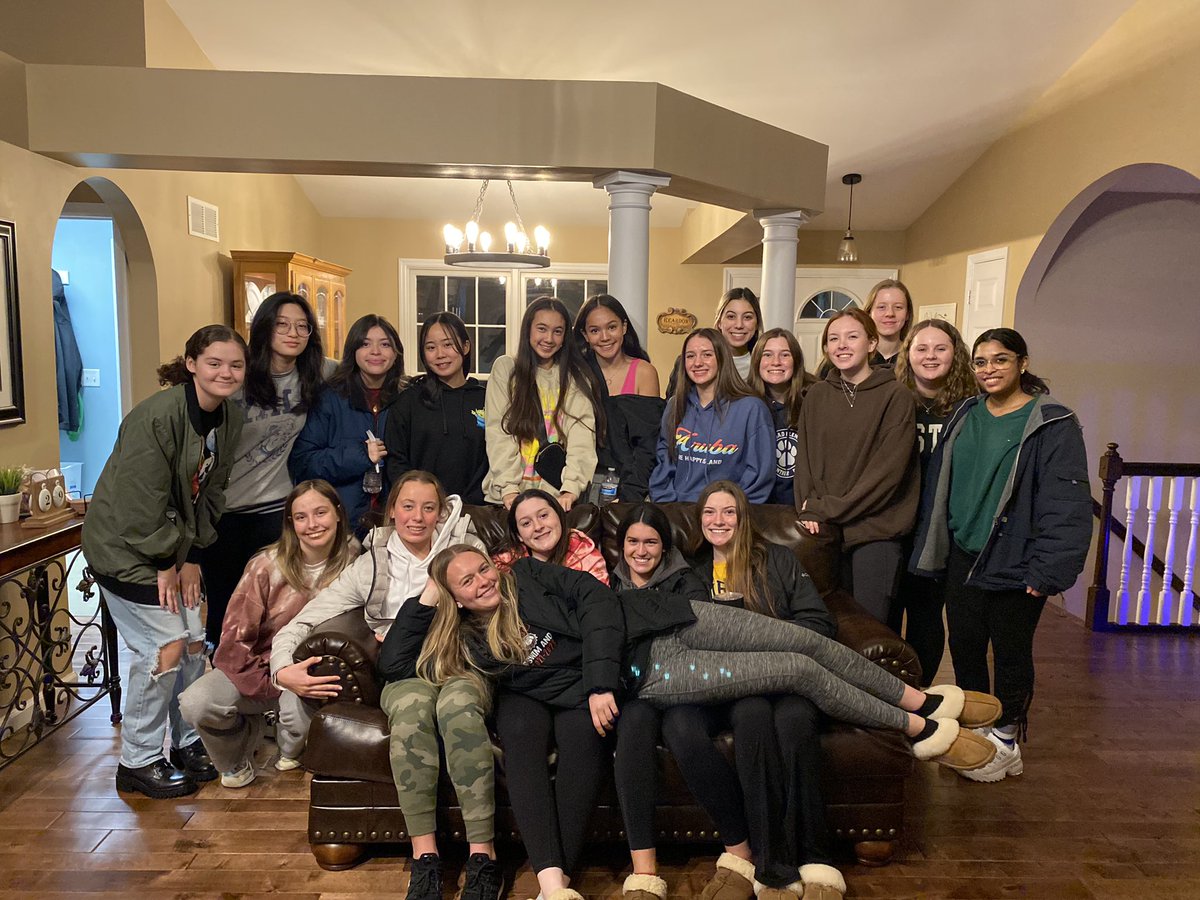 FZS_SwimandDive's tweet image. Happy National Girls and Women in Sports Day!! #swimfamily #wehavefun  #girlpower