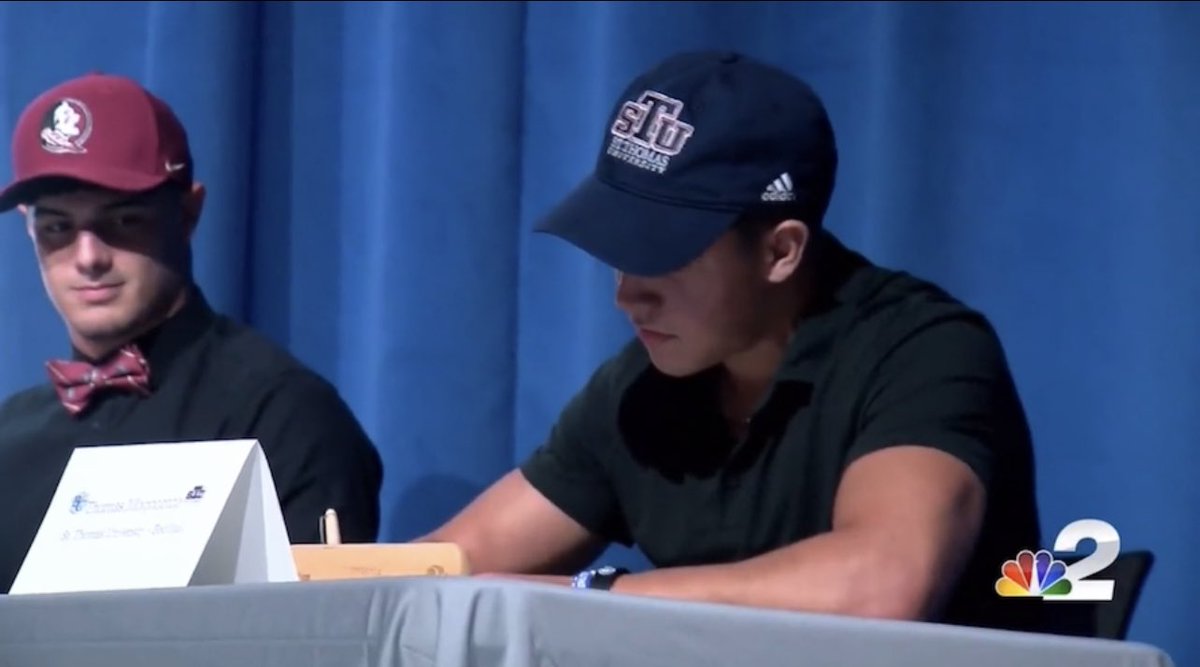 Tom Mooncotch tweet media