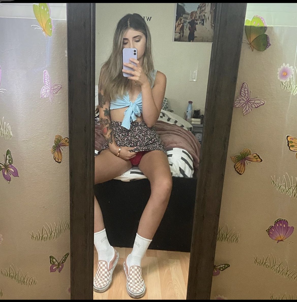 nsfwqueen25's tweet photo. im single btw 😘 https://t.co/rmKUzV3Y8O