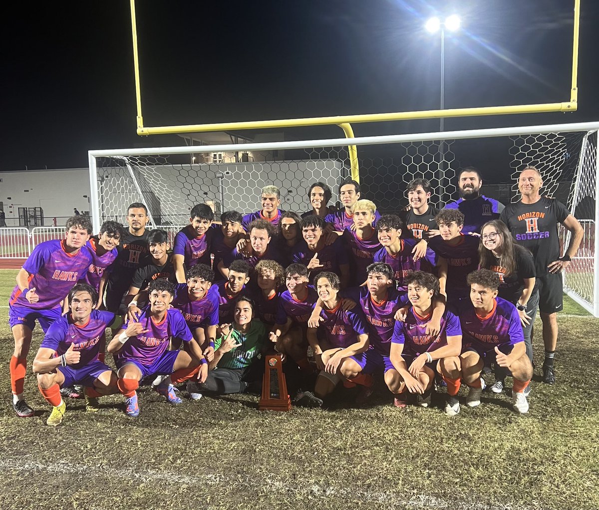 Horizon Boys Soccer are District Champions after a very well-played game. Horizon (12-3-4) defeated Gateway (12-3-1) 2-1 to claim the District Championship 🟠🟣⚽️🏆 VAMO!!!