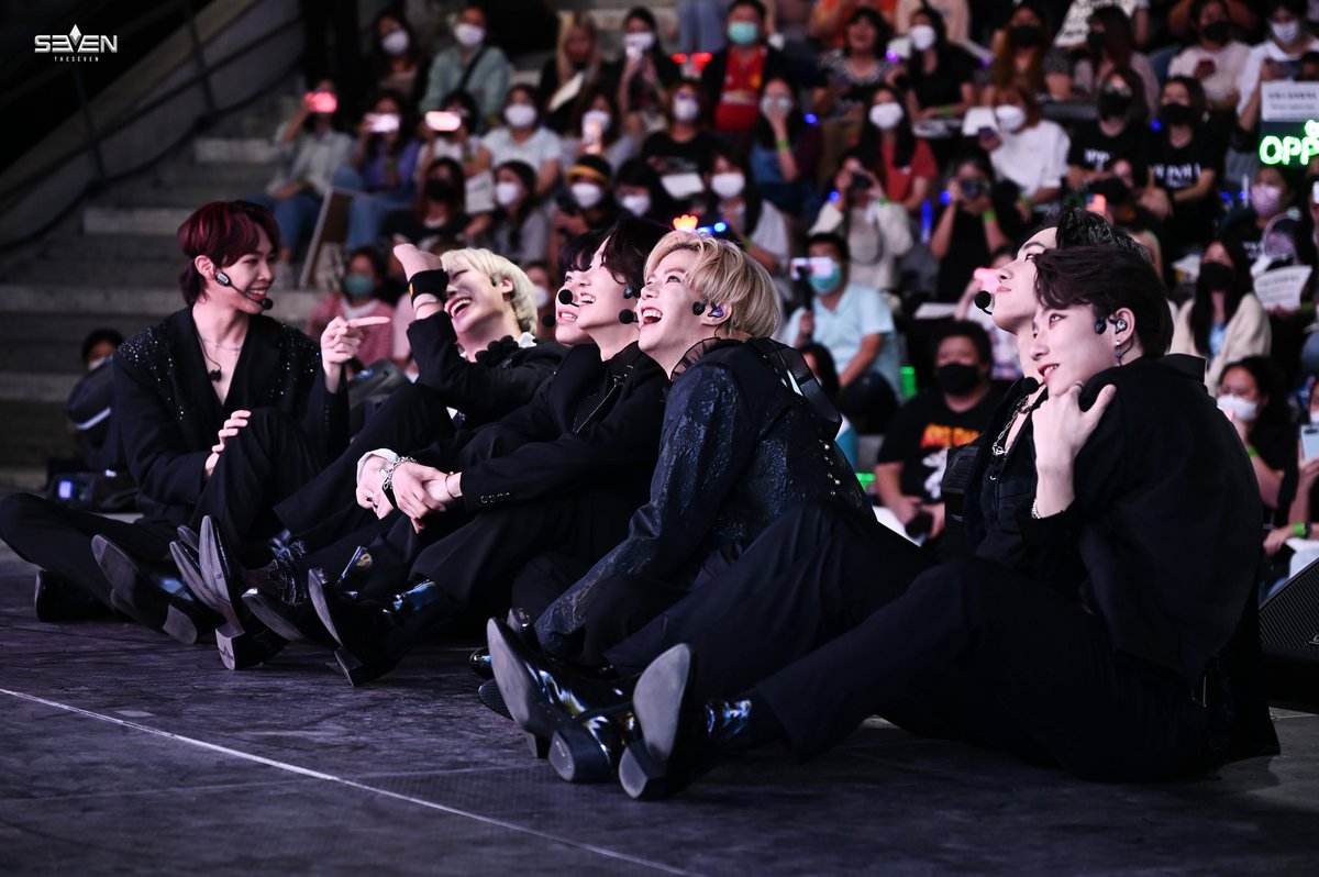 The7_official's tweet photo. ภาพบรรยากาศงาน THE7 SHOWCASE 2023 (GET LOOSE)

ขอขอบคุณทุกท่านที่ให้กำลังใจพวกเรานะครับ ❤️

Thank you for your support ❤️

(1)

#THE7
#THE7_GETLOOSE
#THE7_DEBUTSHOWCASE
#THESEVEN
#Yongkwon #oppopp #AlanPa #YOYOthanawin  #Yunmin #Woochul #ppeanutp https://t.co/J78sBJfmYU
