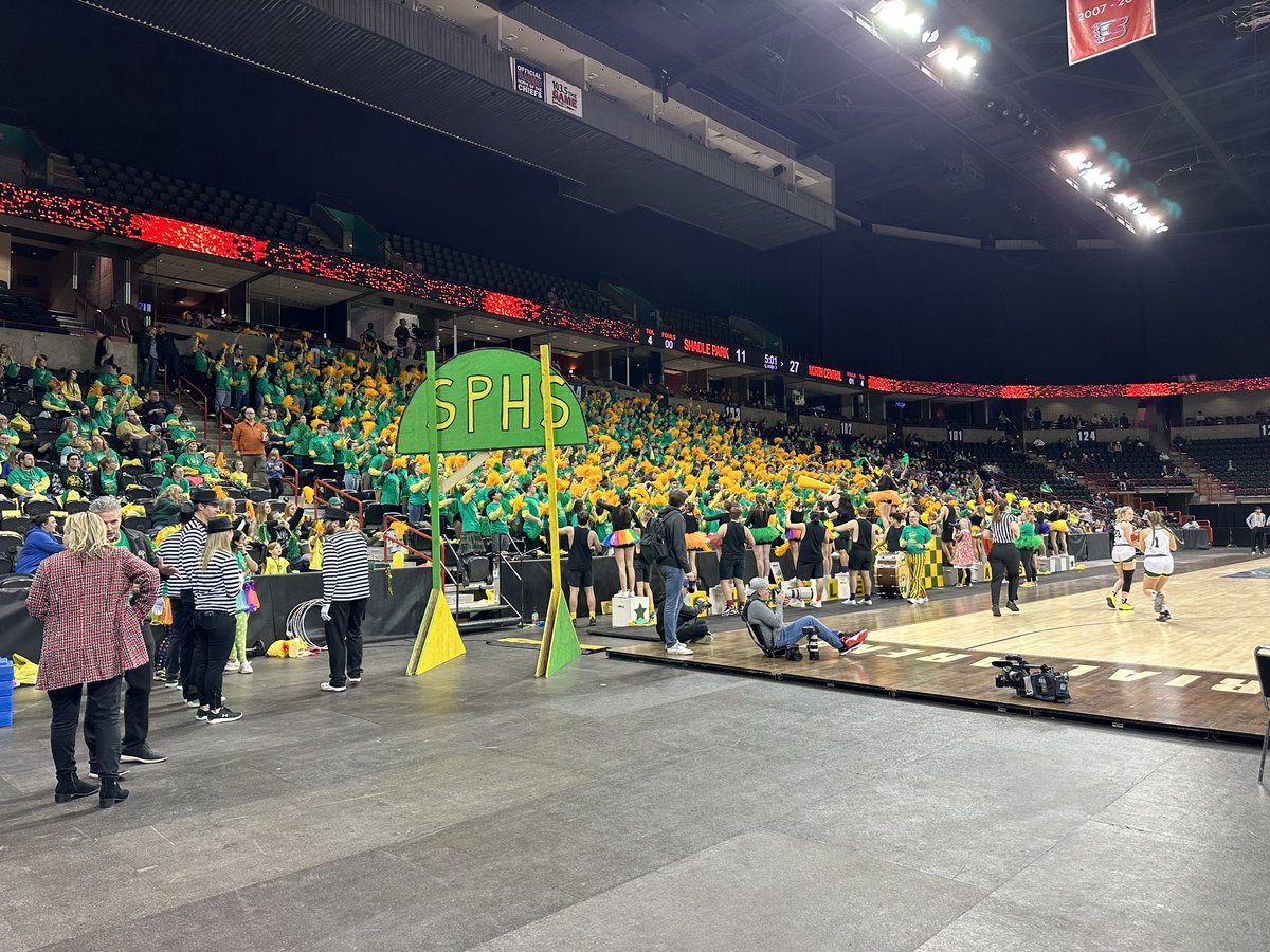 SPSActAth's tweet photo. Gettin’ Groovy! Way to go Wolfpack! ❤️🖤 Lookin’ Good Highlanders! 💚💛 #Basketball🏀 #Spiritgames #SPSPromise #GroovyShoes https://t.co/x5WMf1bsAN