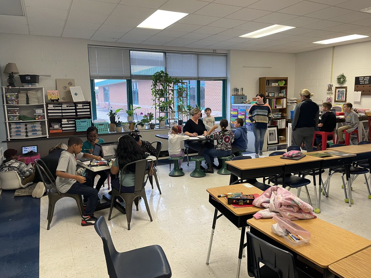 ectyson22's tweet image. A great day of collaboration and classroom walkthroughs at NES to learn more about blended learning flex model for our BCS Rethink Teacher Cohort @NCRethinkEd @jss_small @psjonesmiddle12 @BeaufortCoSchNC @kbp0819 @EmD0808