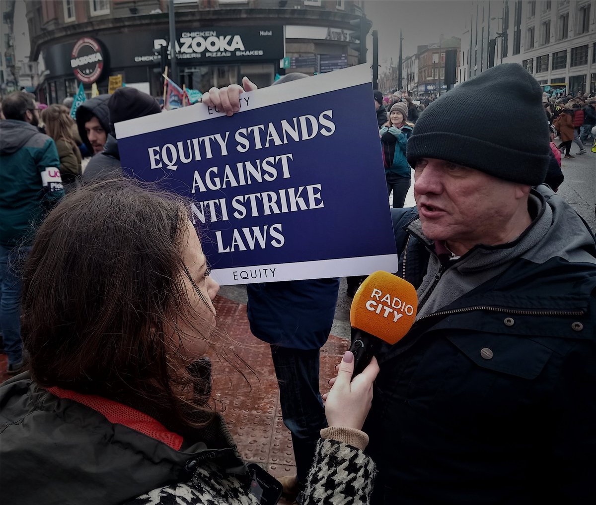 EquityMside_Che's tweet photo. @EquityUK  and @EquityMside_Che #union members were out on Wednesday in #Liverpool supporting the #RightToStrike today. Come &amp; join us.
#TUC #supportyourunion #JoinAUnion #solidarity https://t.co/ZYn7sHX0tb