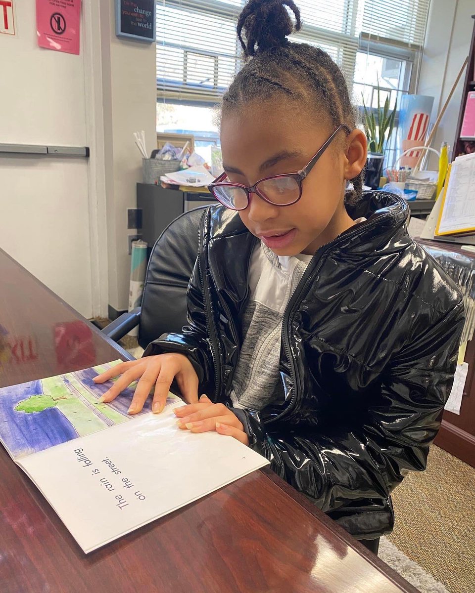 RidgeLCSD's tweet photo. Ridge students earn Cub Cash for displaying positive behaviors and then shop at the school store. Students have been purchasing tickets to do special activities with faculty and administrators in the building! Students read to Dr. White and they did an amazing job! https://t.co/xvHo6kISRQ