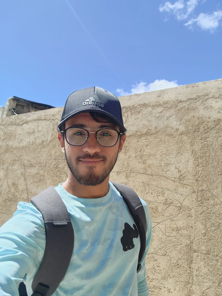 Olivarescfc's tweet photo. ¡Empezamos el segundo mural más grande Latinoamérica en Porlamar en la Isla de Margarita!🙌🏾🌴🌊

Los voluntarios que quieran participar, pueden venir a partir de mañana de 9:00am a 5:00pm

📍El mural se encuentra en  la Av 4 de Mayo https://t.co/uXJfv0OaFa