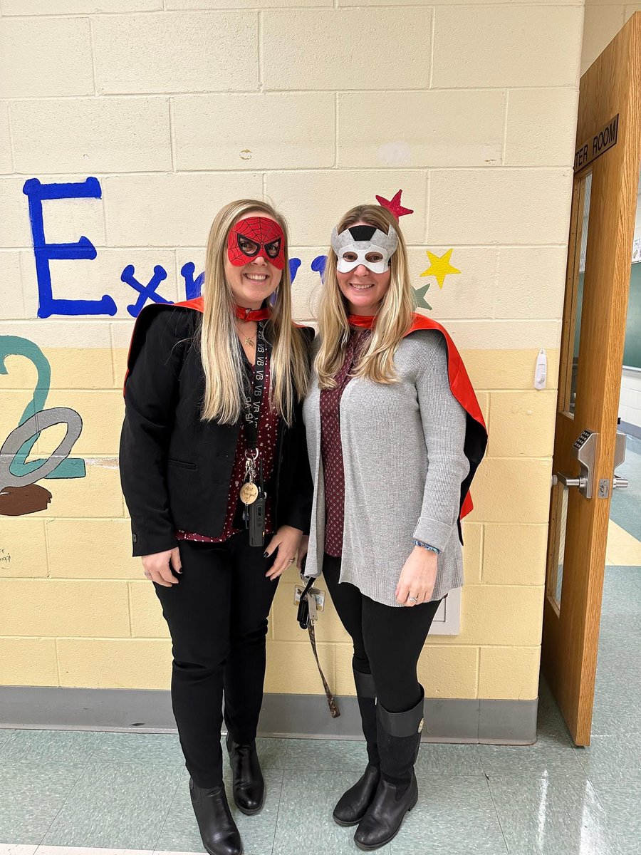 Our kindergarten students celebrated completing their Super Reader Unit by having a Super Reader Parade! They learned about Picture Power, Reread Power, Sound Power, Pattern Power, Pointer Power, Partner Power, Snap Word Power, and Persistence Power! Great job readers!