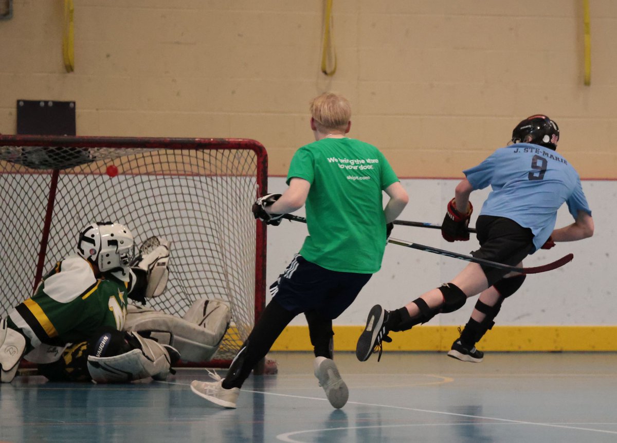 BallMichigan's tweet image. We're maxxed out in Livonia and starting very soon on the big floor in Taylor. Come see why we can't get enough hours to fit all the people who want to play.
#MichiganBallHockey 
Sign up here: forms.gle/xwHXrsGRggvzGK…