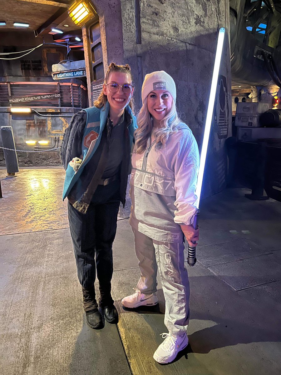 rachallann's tweet photo. Met the voice actor of Ahsoka Tano the other night. Ashley was so sweet, she called my hair cute and thanked me for making magic🥹 https://t.co/HpipKKIuDO