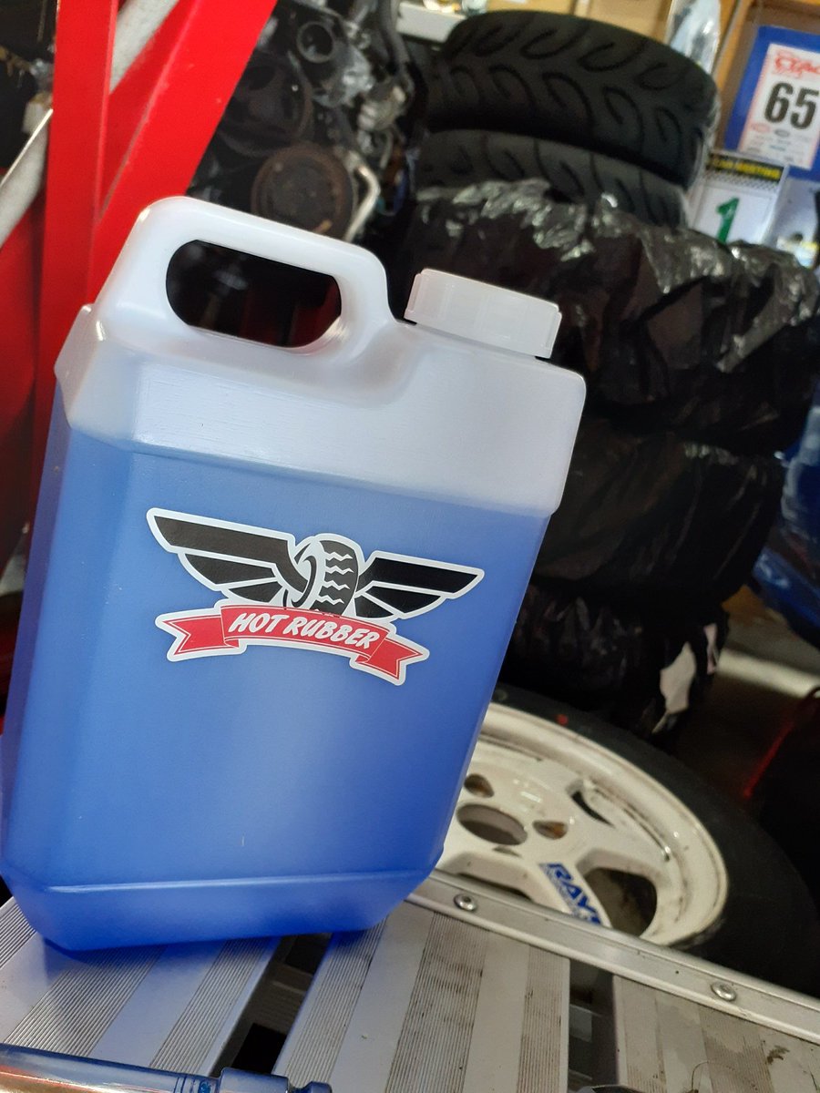 _ChickenRacing_'s tweet photo. HOT RUBBER届いた😀👍
#HOTRUBBER https://t.co/zGiqq2AO7d
