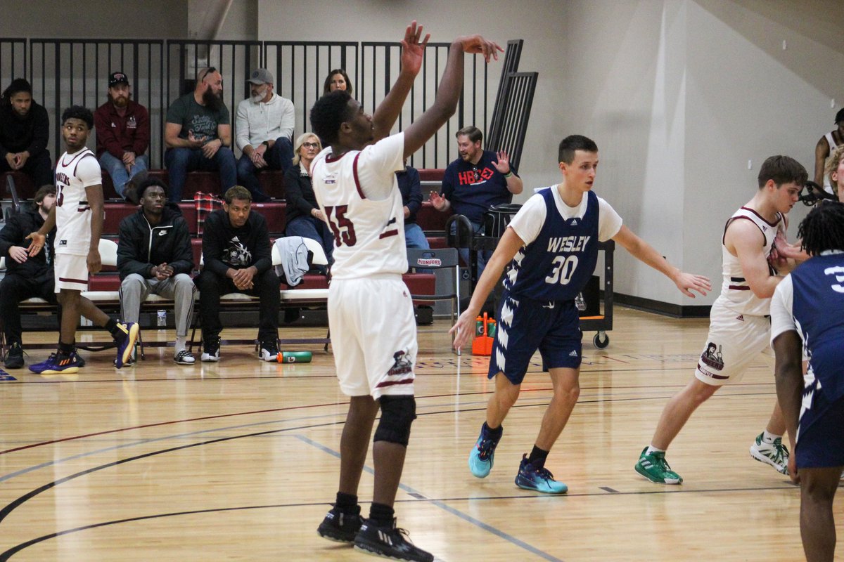 CUHMBB's tweet photo. Junior Varsity, Forward @vibey_jay23 with a Double Double tonight against Midway University… 

16 Points and 12 Rebounds 📊

#GoPioneers🪜 https://t.co/INl3vwkzAT