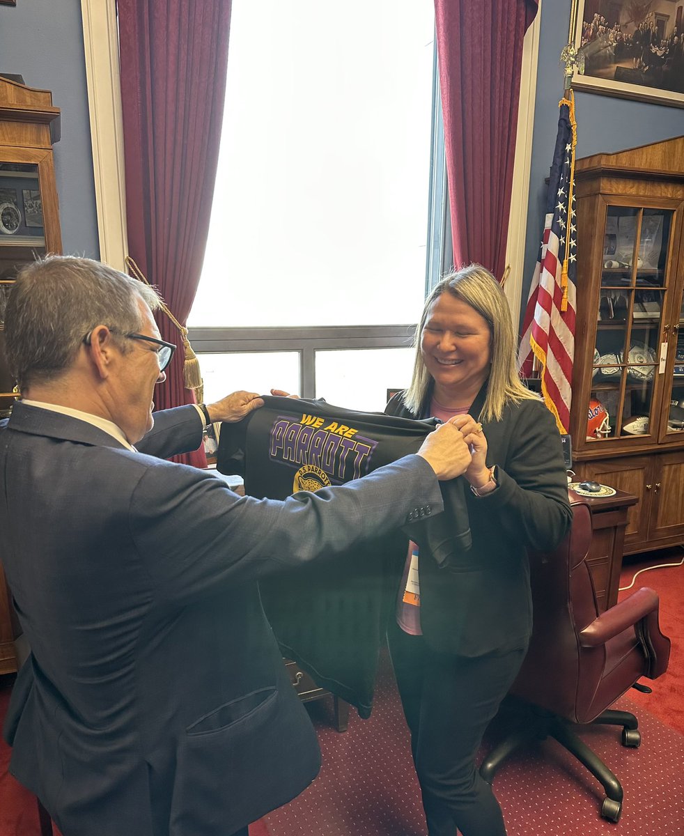 Kasey Cavanaugh (@kaseycavanaugh2) on Twitter photo I was honored to represent <a href="/ParrottDs/">DS Parrott Middle School</a> today in Washington D.C. I met with two U.S. House of Representatives for Florida, and gave <a href="/GusBilirakis/">GusBilirakis</a> a Parrott Middle School shirt. 
<a href="/EducationFL/">Florida Department of Education</a> 
<a href="/HernandoSchools/">Hernando Schools</a> 
#Prevention I was honored to represent <a href="/ParrottDs/">DS Parrott Middle School</a> today in Washington D.C. I met with two U.S. House of Representatives for Florida, and gave <a href="/GusBilirakis/">GusBilirakis</a> a Parrott Middle School shirt. 
<a href="/EducationFL/">Florida Department of Education</a> 
<a href="/HernandoSchools/">Hernando Schools</a> 
#Prevention