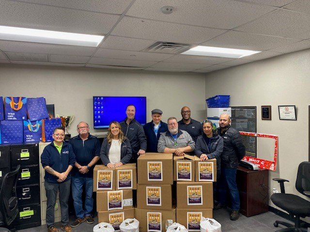 Giving back to the community where we live and work is so important.  During our #NoHungerHolidays, our Novolex teams collected food all across the globe.  Thank you for ALL of your donations - time, money, and food! #novolexcares

📸: Our Carrollton, TX team hosted a food drive