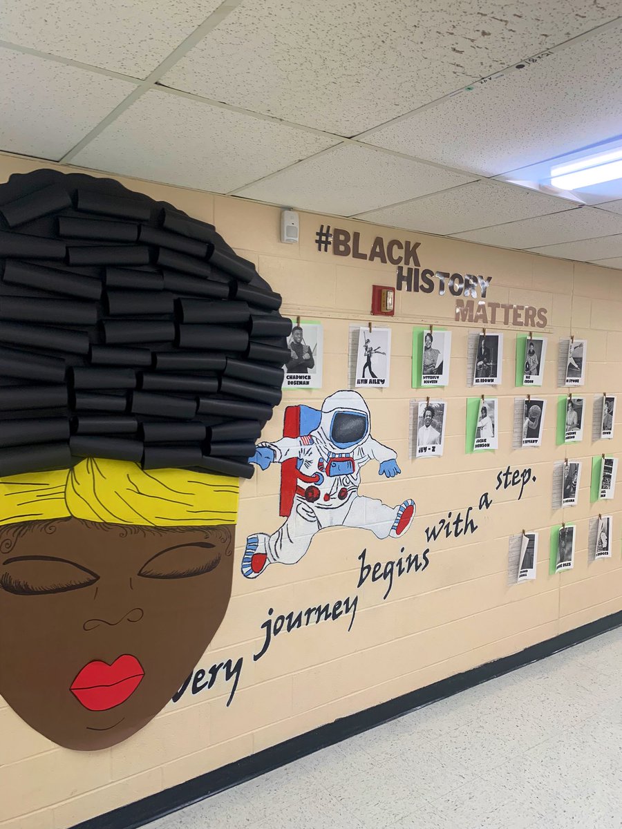 CreaStaWMrG's tweet photo. Happy #BlackHistoryMonth  It is so important that our students see themselves and feel represented at school. Seeing each student get a smile on their face as they walked  by made my heart happy 💕 Remember that your history MATTERS 🙌🏼 @CobbSchools #MakeAnImpact https://t.co/2HJtjiVt8C