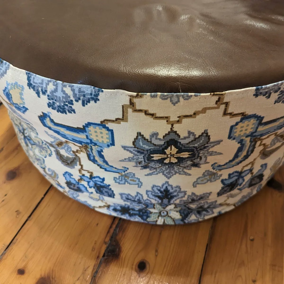 UpcycleTexStyle's tweet photo. Poofs!  I love these larger poofs made from an old curtain, an old leather couch and old jeans.  They have foam from an old footstool at the tops and then are filled under that with denim scraps. #zerowaste #leather #jeans https://t.co/lvEwAjzgI2