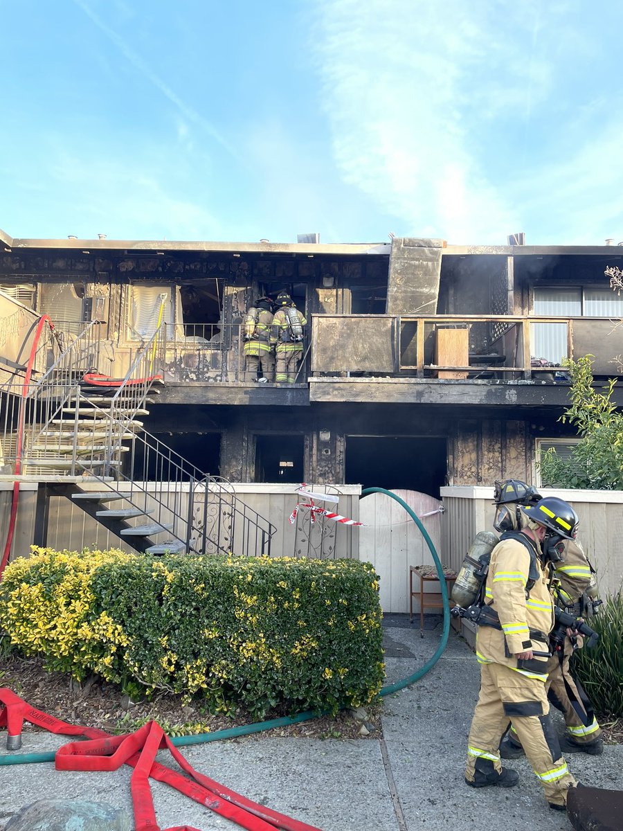sccfiredept's tweet photo. Firefighters responded to a 2 alarm fire in a 2-story apartment building located in the 14900 block of Oka Rd at approximately 4:09pm today. The fire is under control at this time. Estimating 25-30 displaced residents. @RedCrossNorCal assisting. Cause of fire under investigation. https://t.co/xY0hQFcboL
