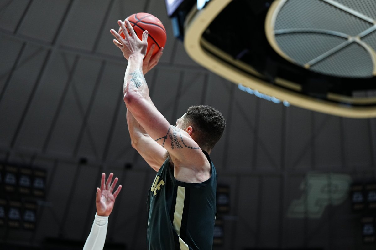 3️⃣3️⃣3️⃣3️⃣3️⃣3️⃣3️⃣3️⃣3️⃣

<a href="/GillisMason/">Mason Gillis</a> with the most 3-pointers by a Purdue player in Mackey Arena history.