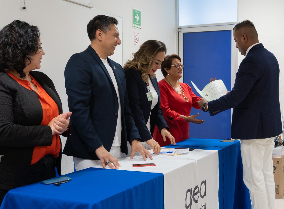 Get_Quality's tweet photo. El día de ayer, #GetQuality estuvo presente en el evento "Competencias avanzadas: Forjando el futuro de la terapia de infusión." que se llevó a cabo en el Hospital Gral Dr. Manuel Gea González.
Donde se hizo entrega de Certificados en Competencias Laborales en el Estándar EC1133 https://t.co/vOrdM6AaTU